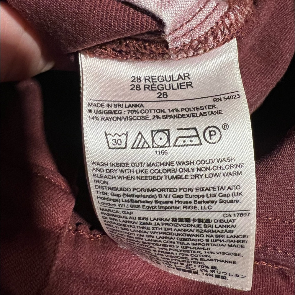 GAP Women's Resolution True Skinny Jeans in Rich Burgundy - Picture 4 of 5